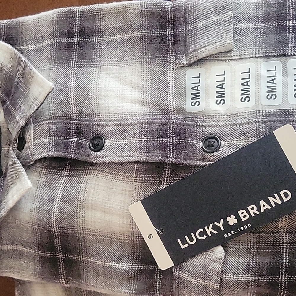 Lucky brand flannels - Picture 2 of 3